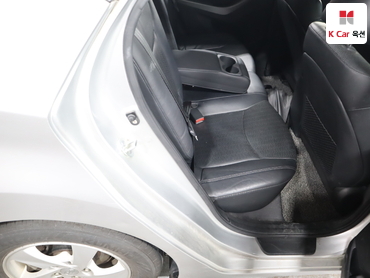 2011 - hyundai avante
