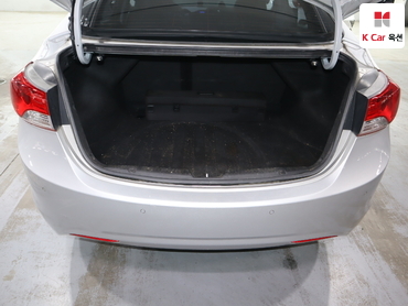 2011 - hyundai avante