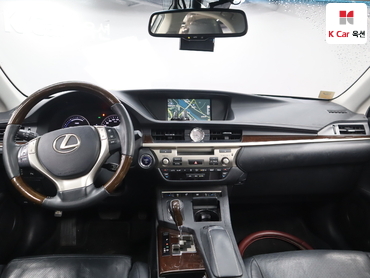2013 - lexus es300h