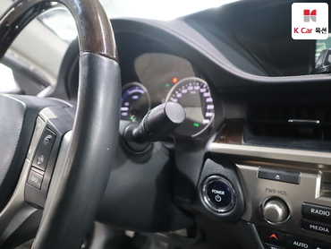 2013 - lexus es300h