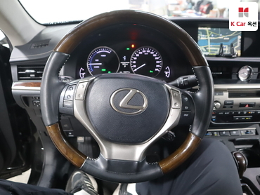 2013 - lexus es300h