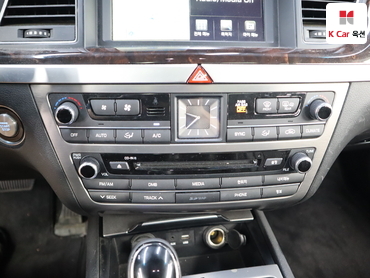 2016 - hyundai g330