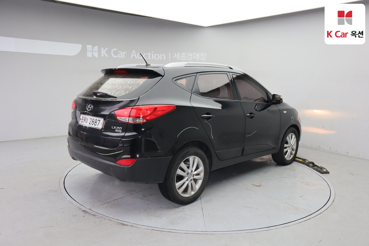 Hyundai Tucson - 2