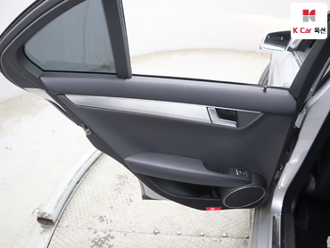 2012 - mercedes-benz c200