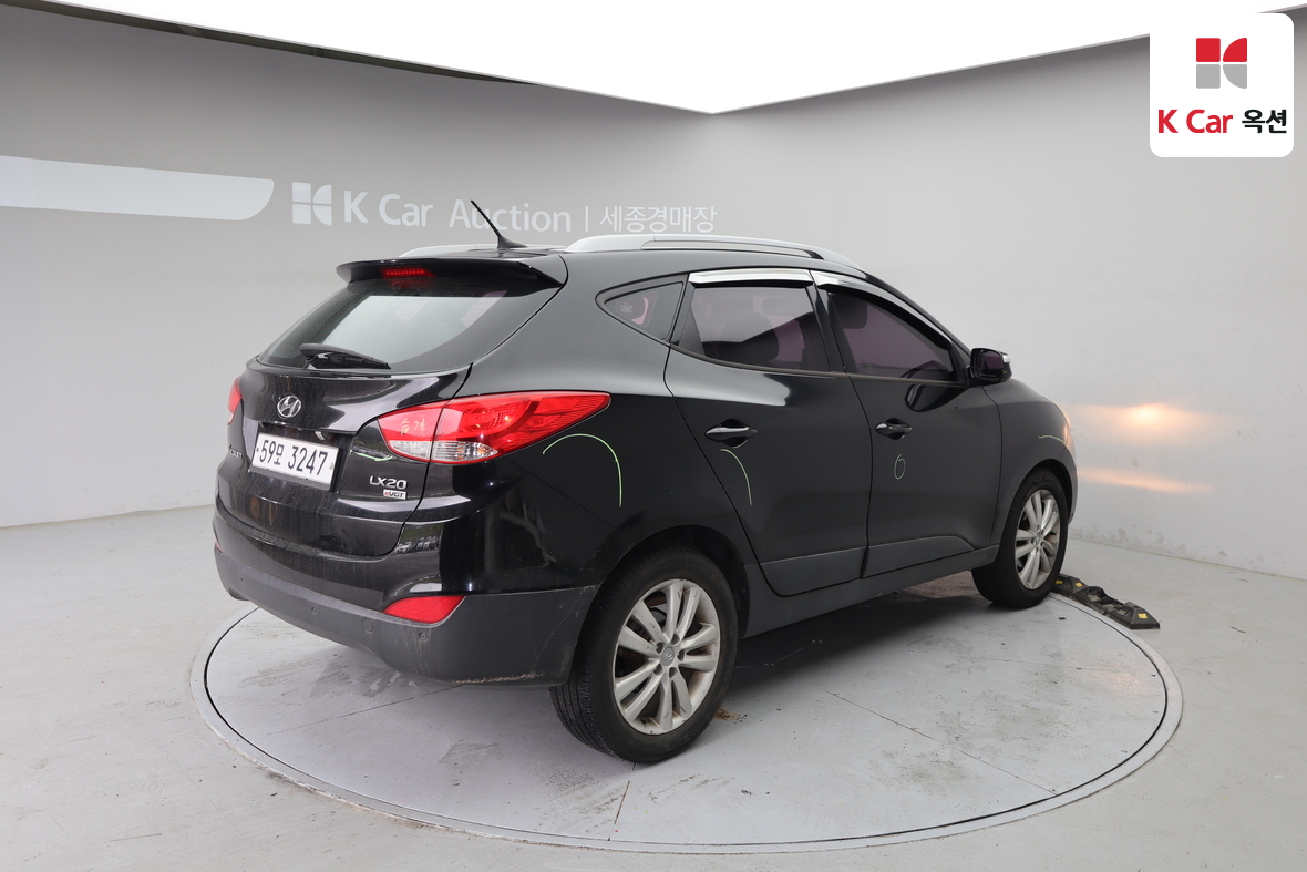Hyundai Tucson - 2