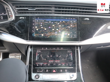 2022 - audi q8
