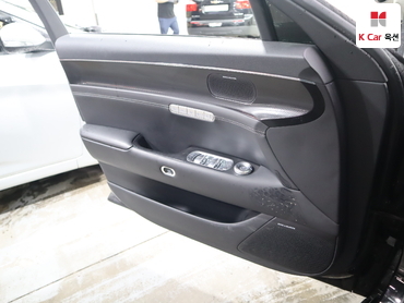 2023 - genesis g90