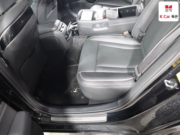 2023 - genesis g90