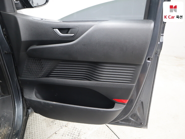 2022 - hyundai staria