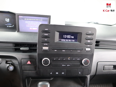 2022 - hyundai staria