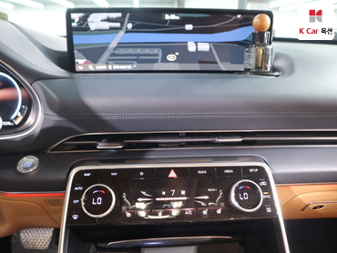 2021 - genesis gv80