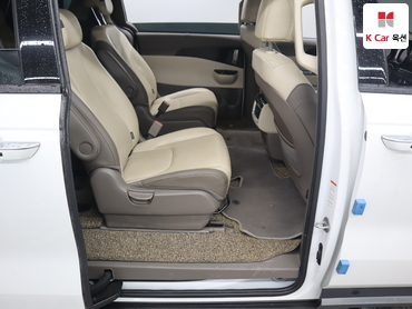 2021 - kia carnival