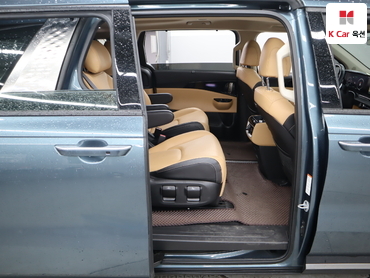 2023 - kia carnival
