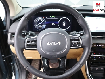 2023 - kia carnival