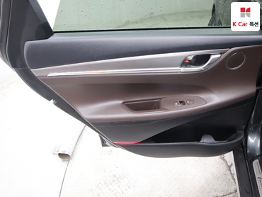 2021 - hyundai grandeur