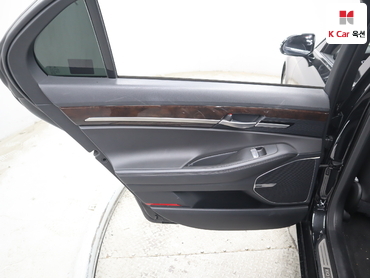 2016 - genesis eq900