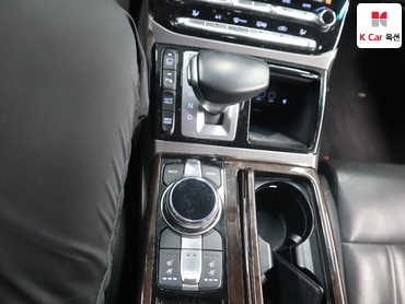 2016 - genesis eq900