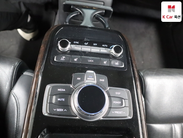 2016 - genesis eq900