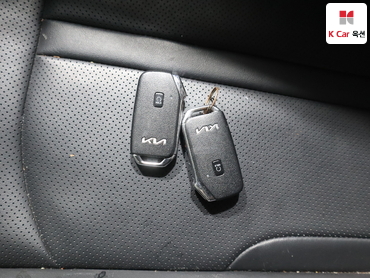 2022 - kia k5
