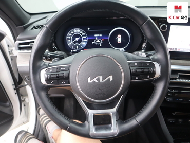 2023 - kia k5