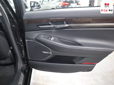 2018 - genesis eq900