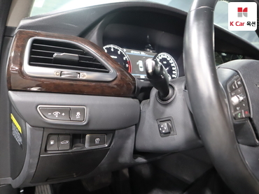 2018 - genesis eq900