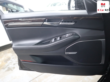 2018 - genesis eq900