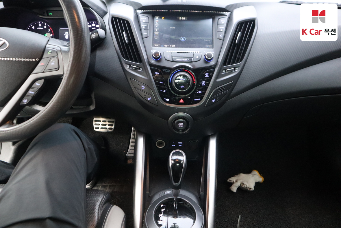 Hyundai Veloster - 6