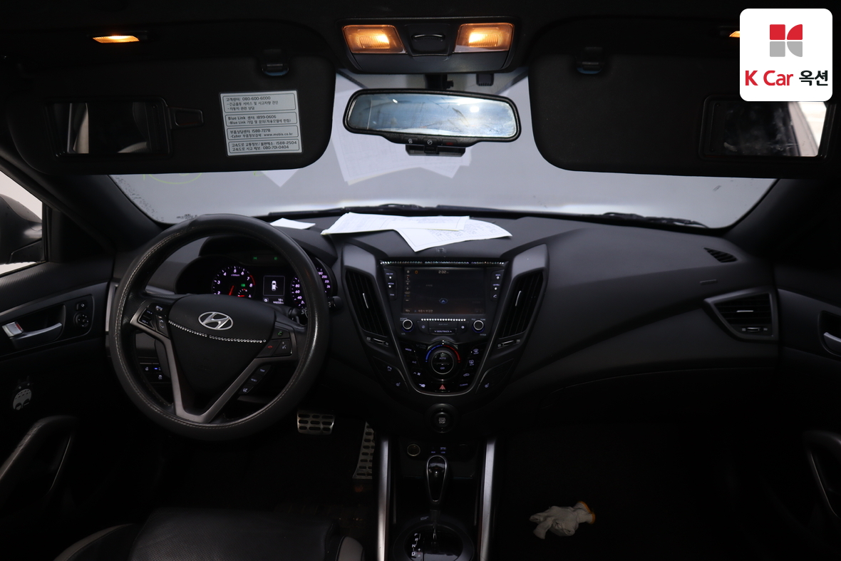 Hyundai Veloster - 3