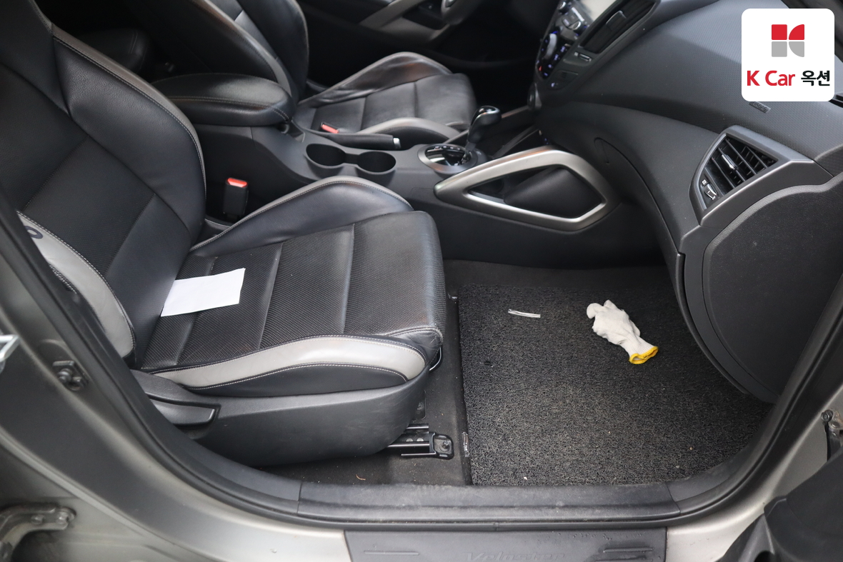 Hyundai Veloster - 26