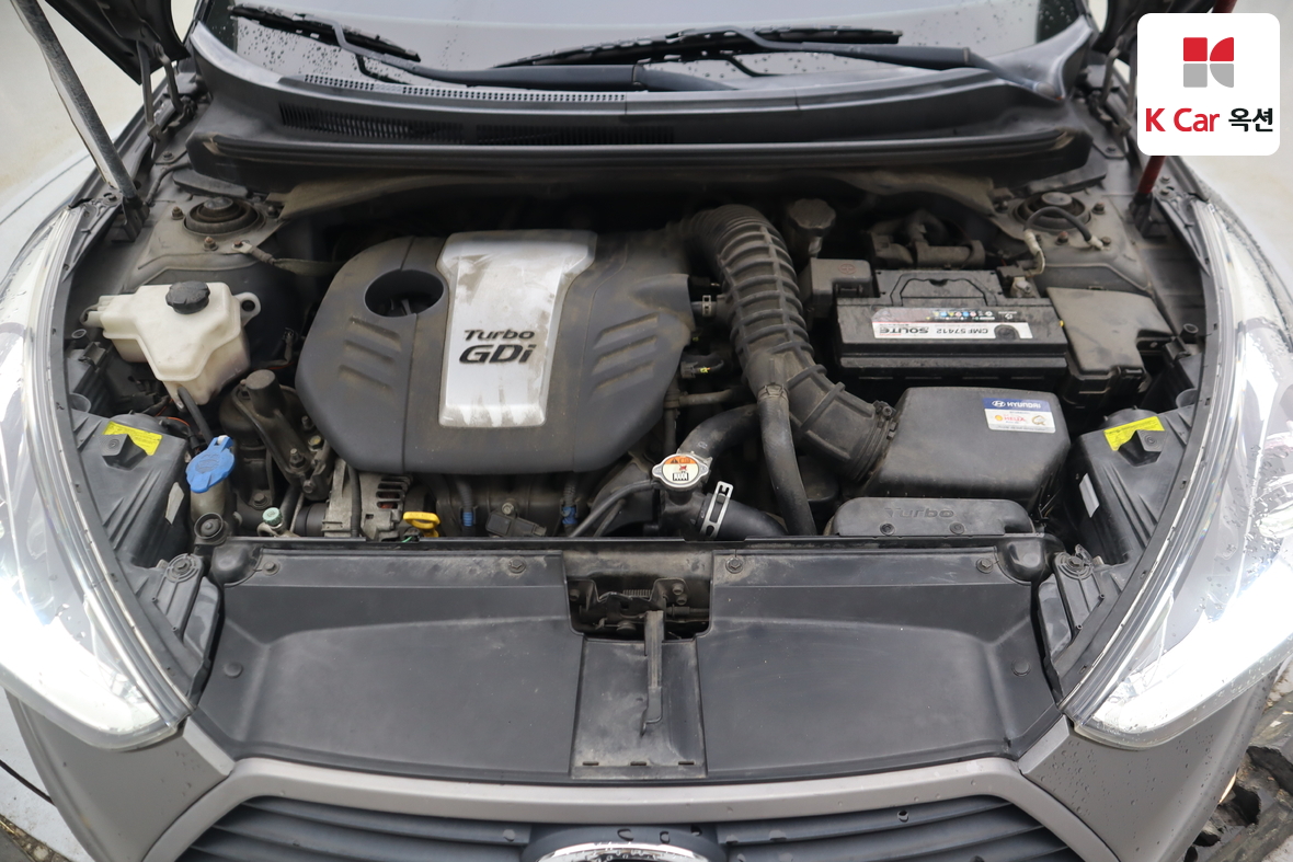 Hyundai Veloster - 30