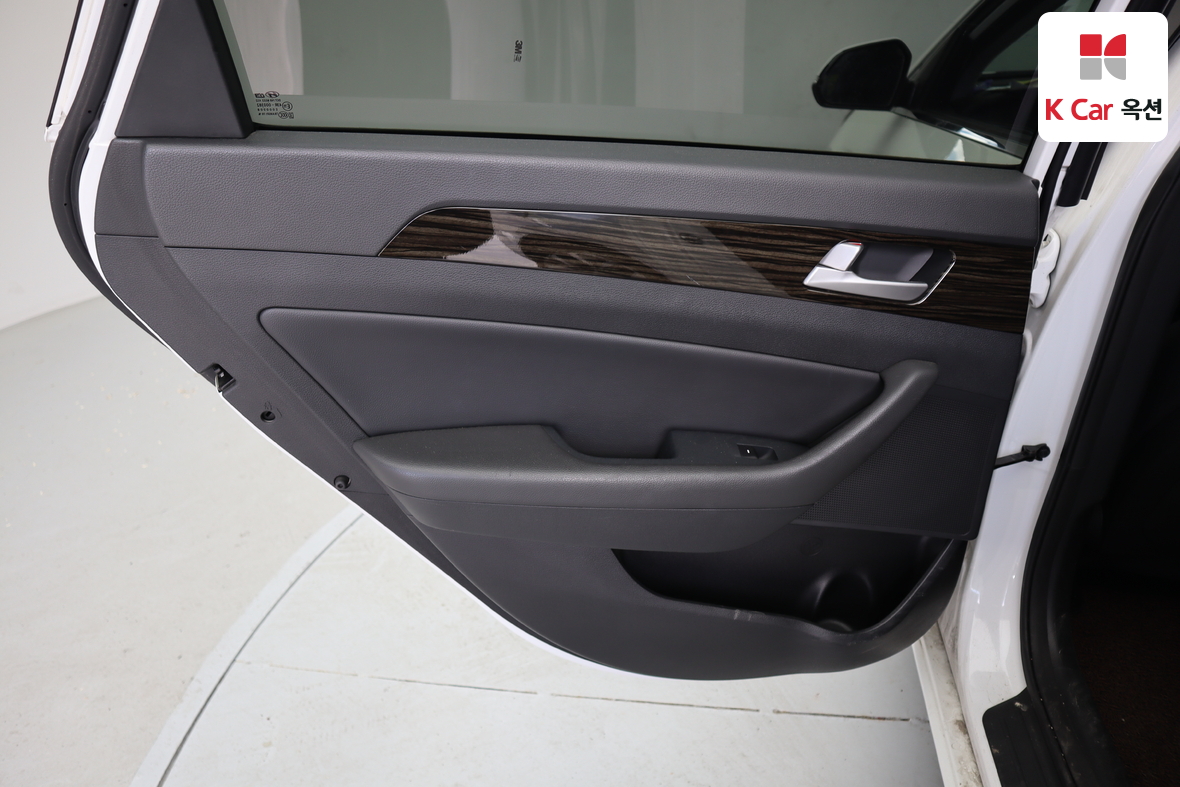 Hyundai Sonata - 23