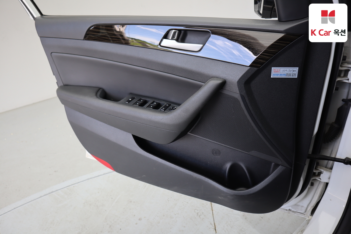 Hyundai Sonata - 8