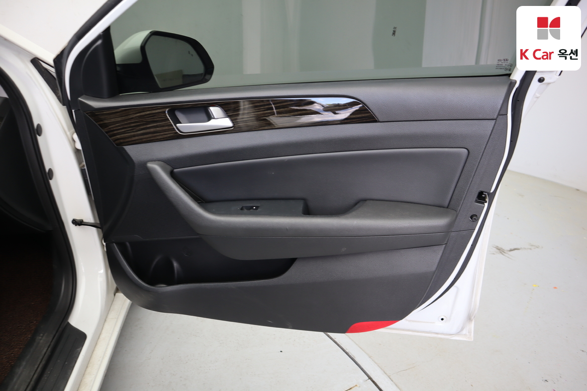 Hyundai Sonata - 31