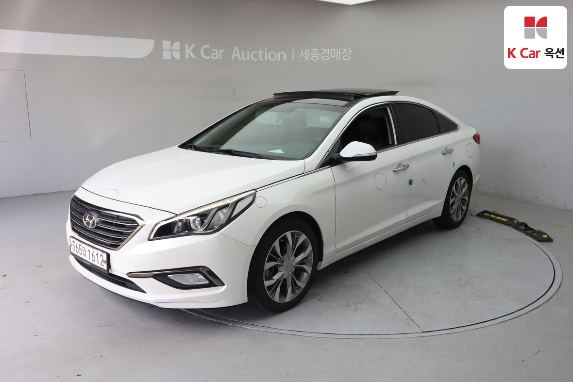 Hyundai Sonata - 1