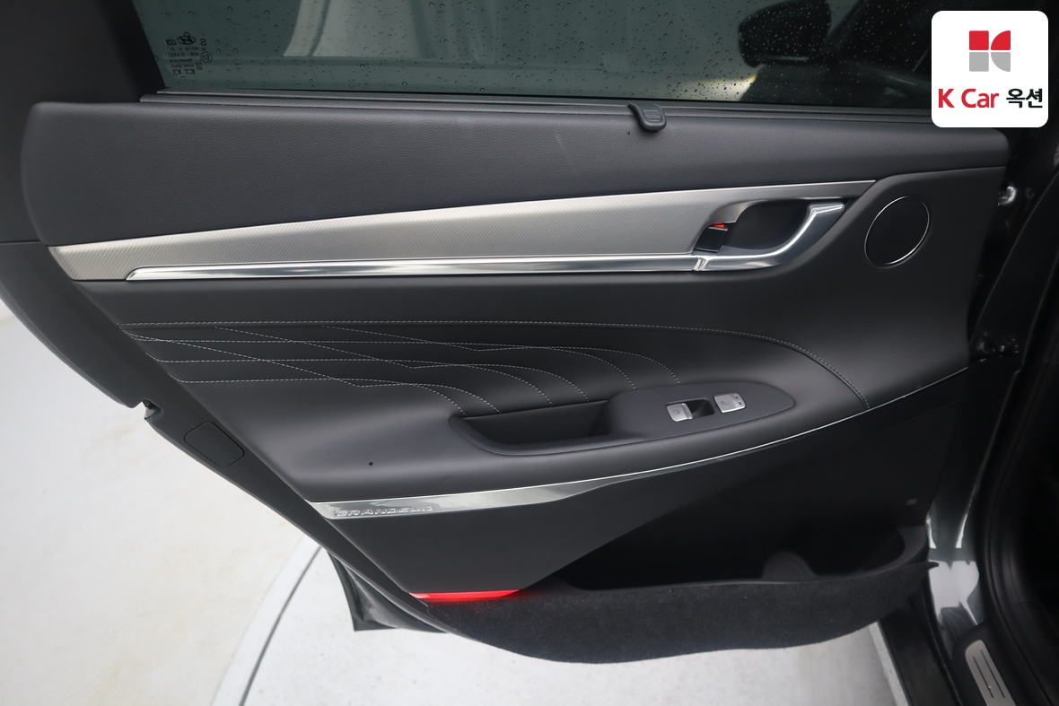 Hyundai Grandeur - 23