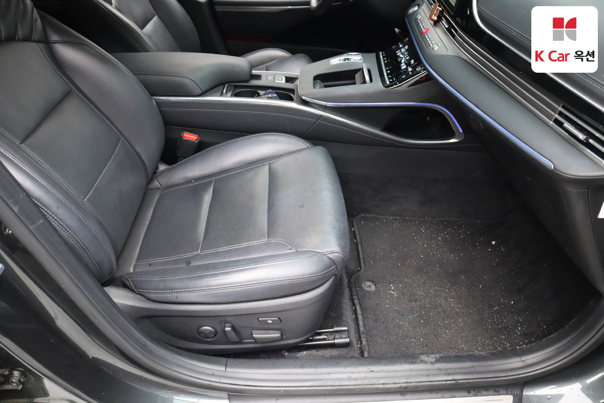 Hyundai Grandeur - 33