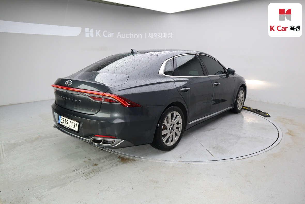 Hyundai Grandeur - 2