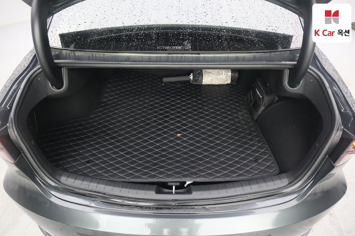 Hyundai Grandeur - 28