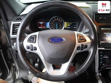 2015 - ford explorer