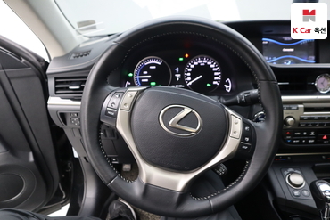 2014 - lexus es300h