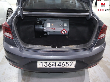 2019 - hyundai avante