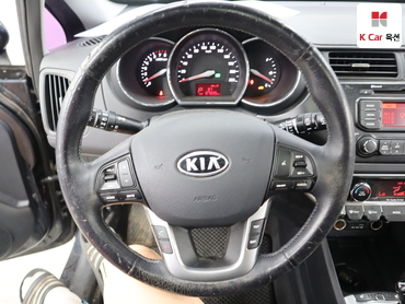 2012 - kia pride