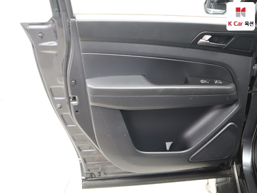 2021 - kgm rexton