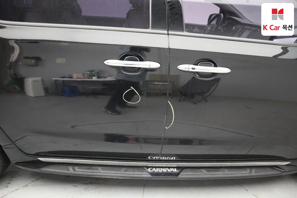 Kia New Carnival - 44