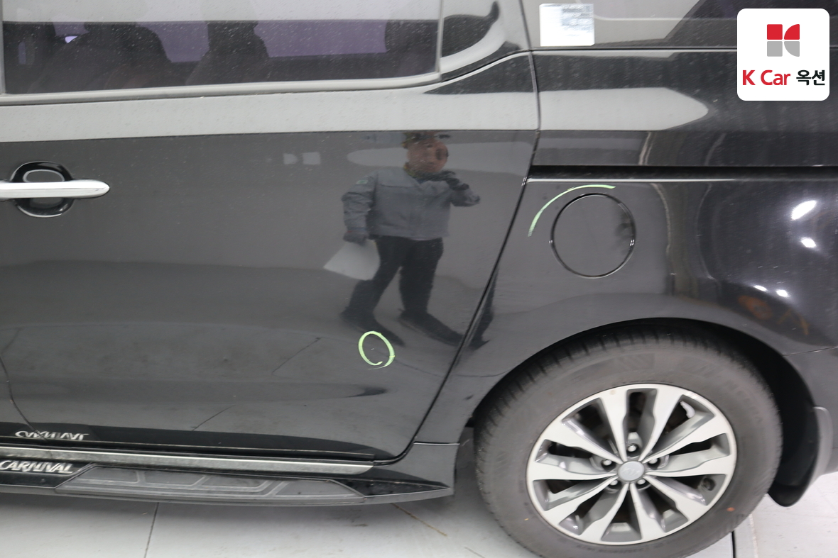 Kia New Carnival - 41