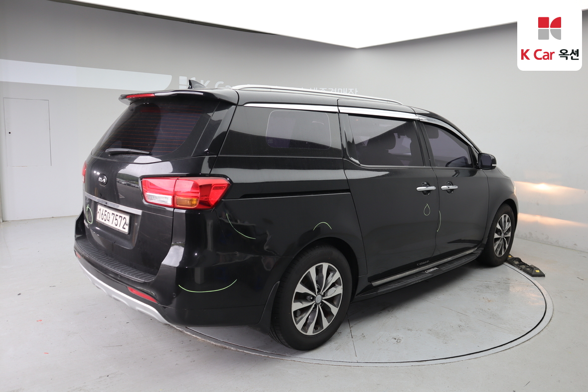 Kia New Carnival - 2