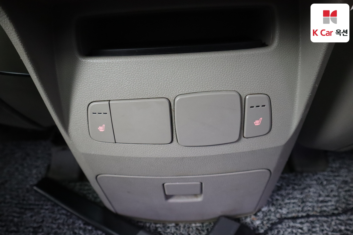 Kia New Carnival - 23