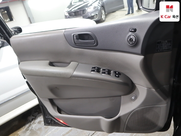 2012 - kia carnival