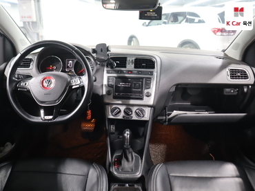 2015 - volkswagen polo